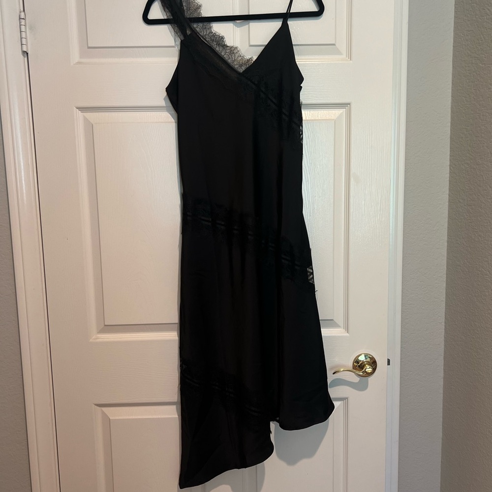 House of Harlow 1960 Black Midi Dress with Lace Accents